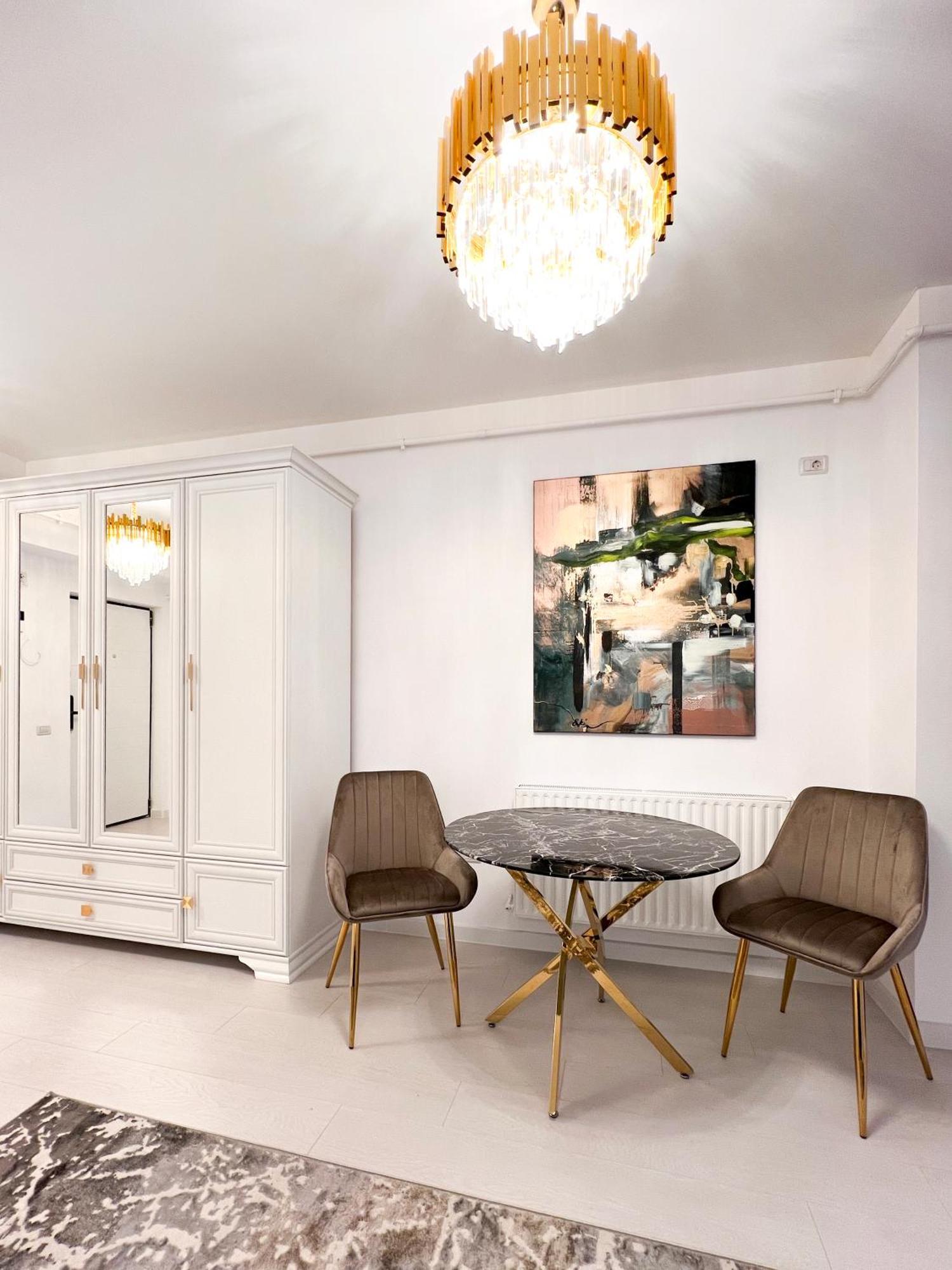 Happy Studio By Rh Living ブカレスト エクステリア 写真